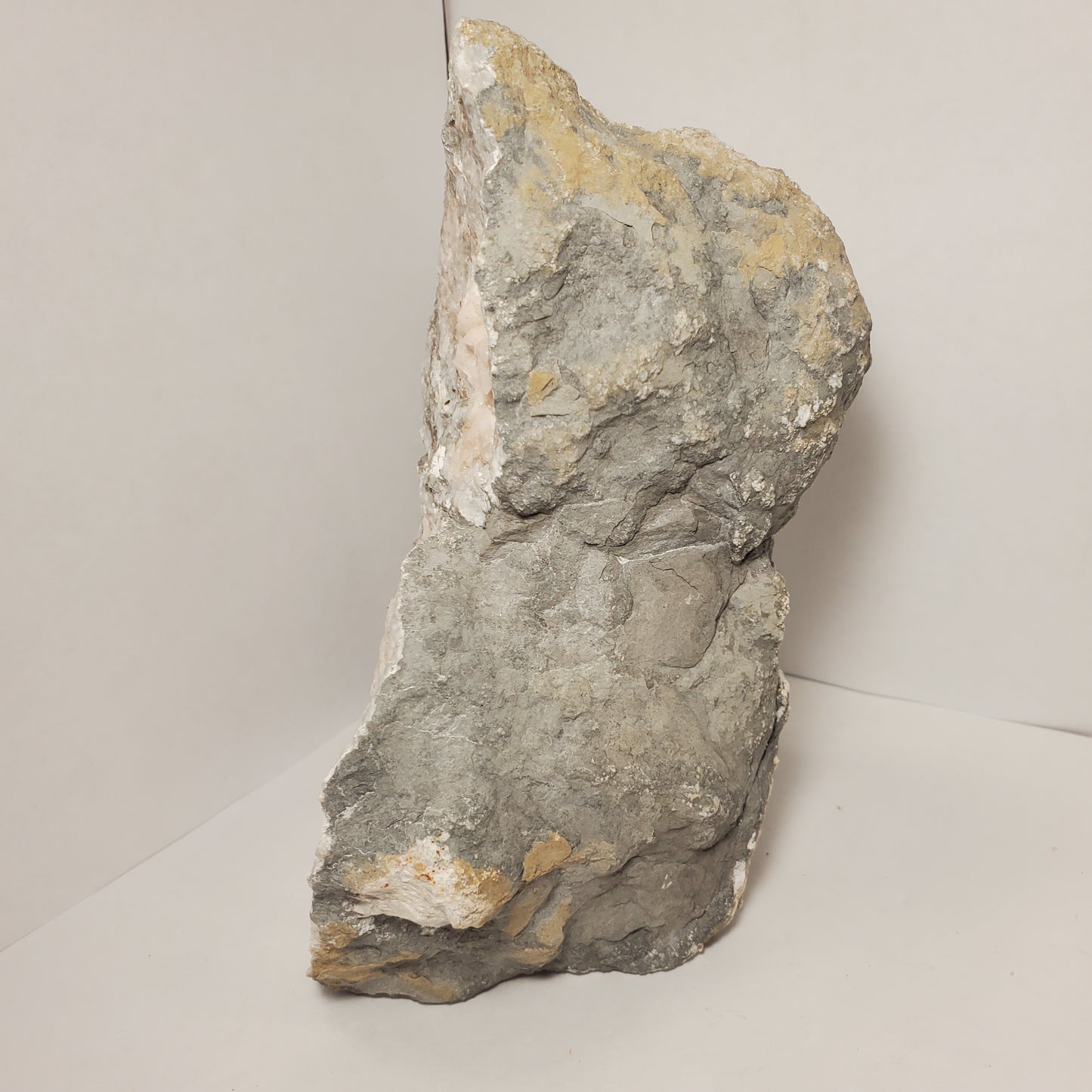 CUT TO STAND DOUBLE FABULOUS KEOKUK GEODE
