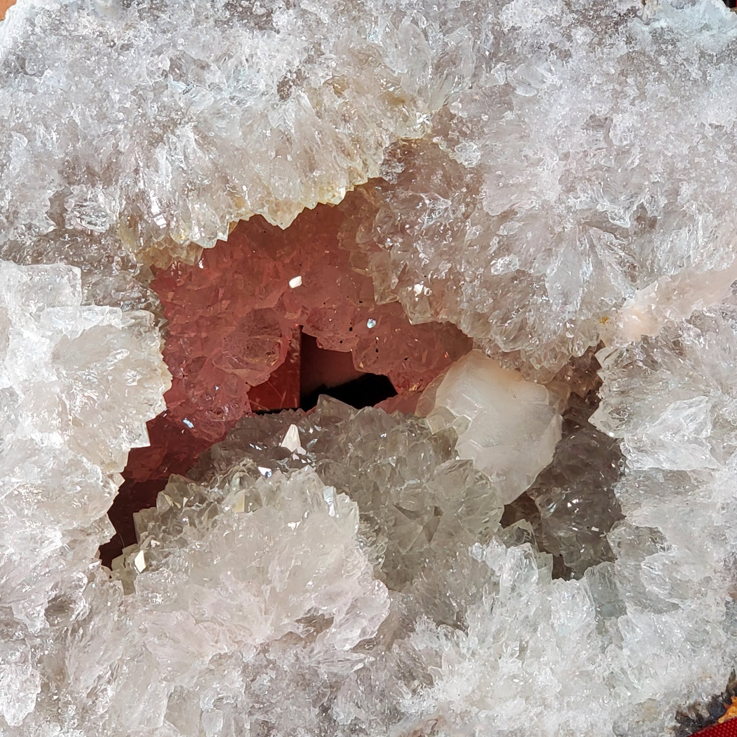 WINDOW SILL GEODE SLICE