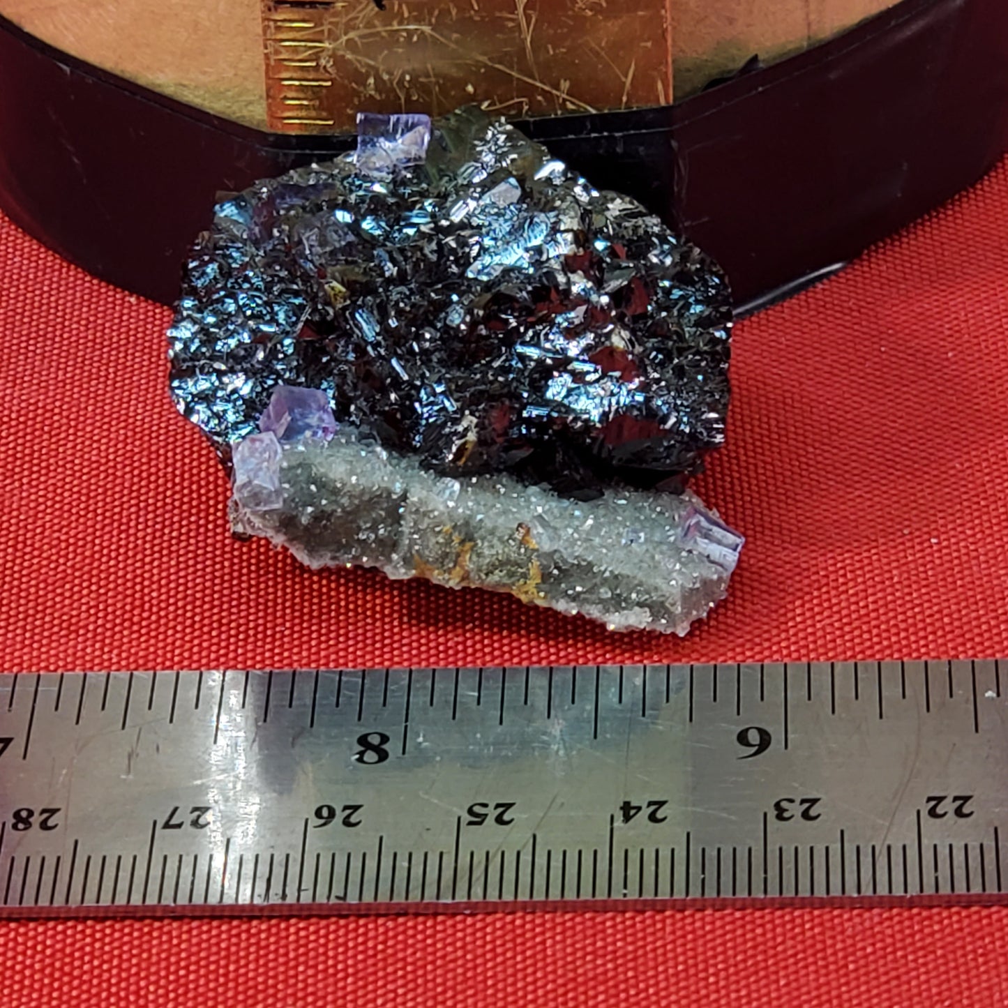 Fluorite, Sphalerite, Dolomite and Quartz from Elmwood, TN
