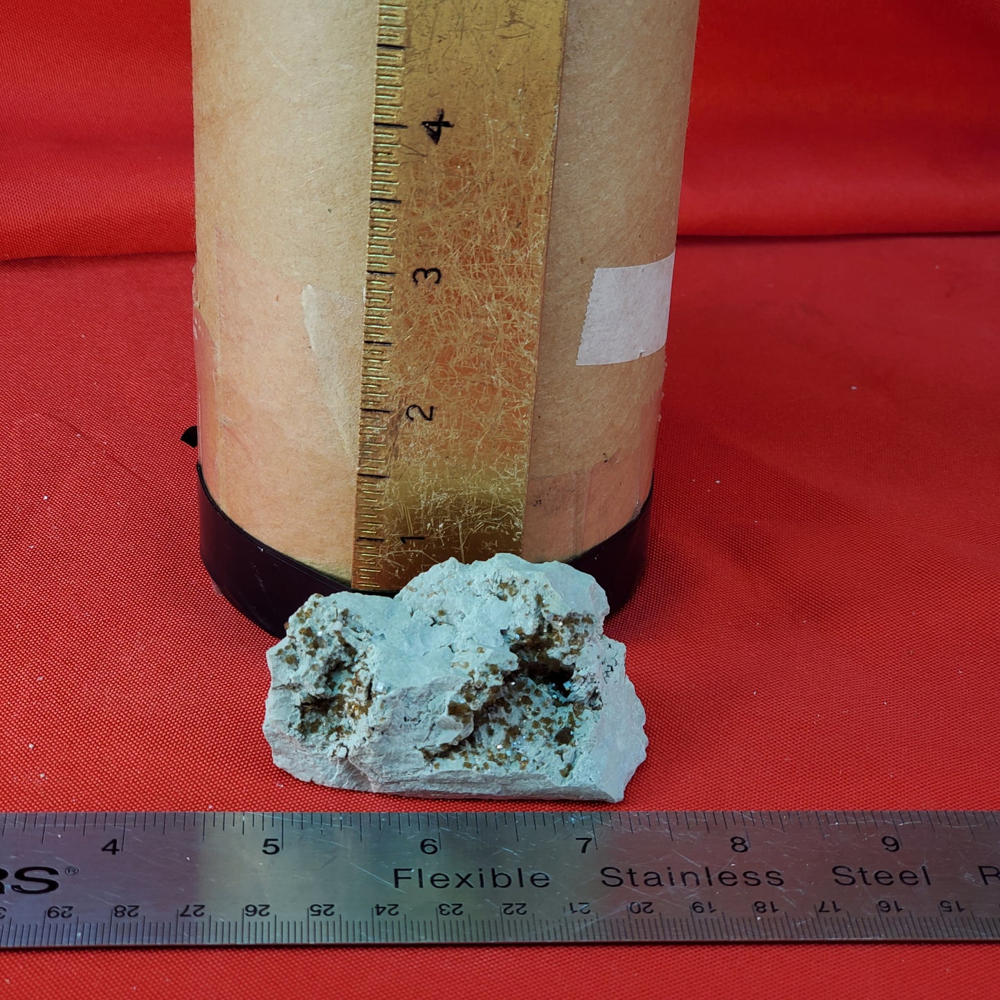 UV reactive Ohio brown fluorite