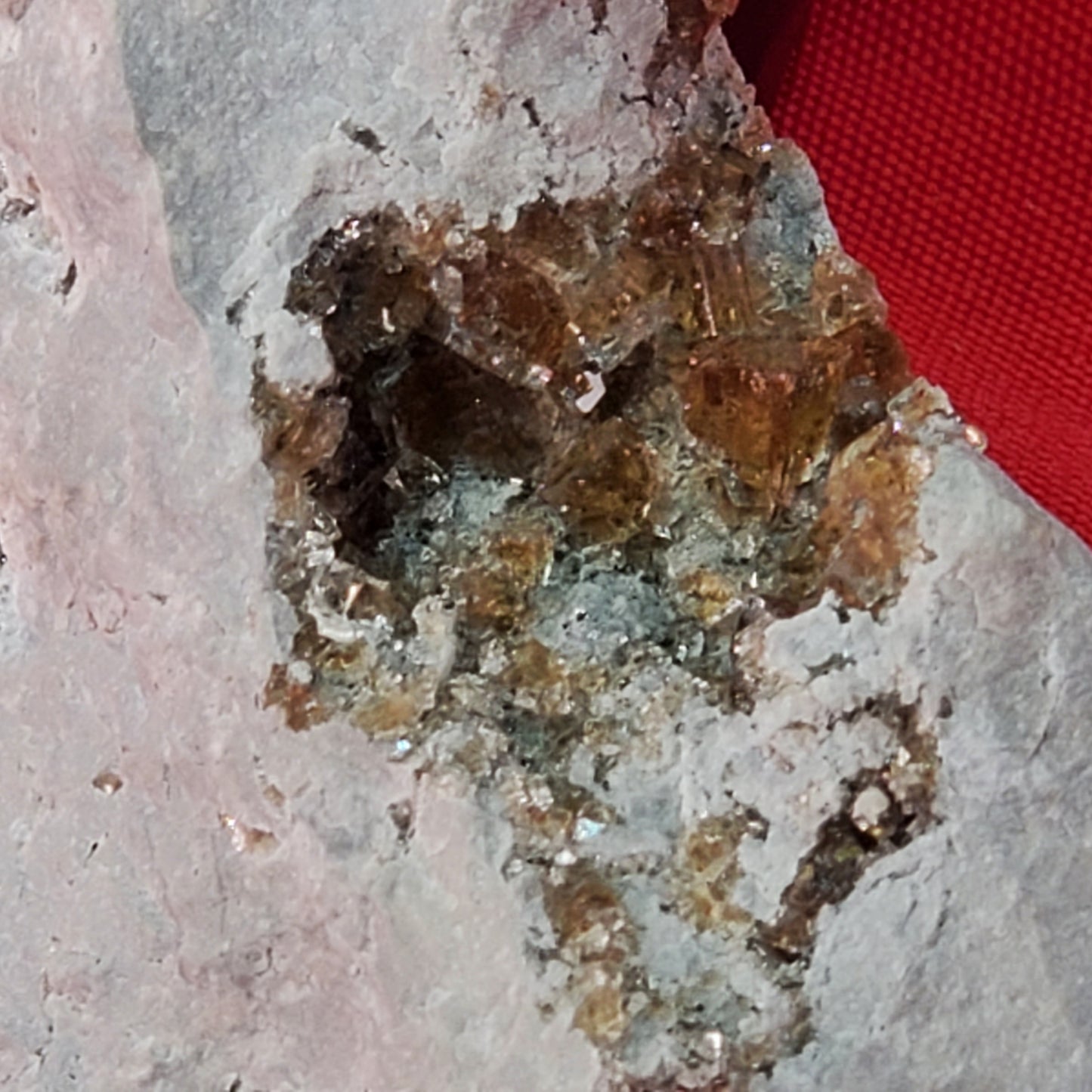 BROWN FLUORITE FROM OHIO