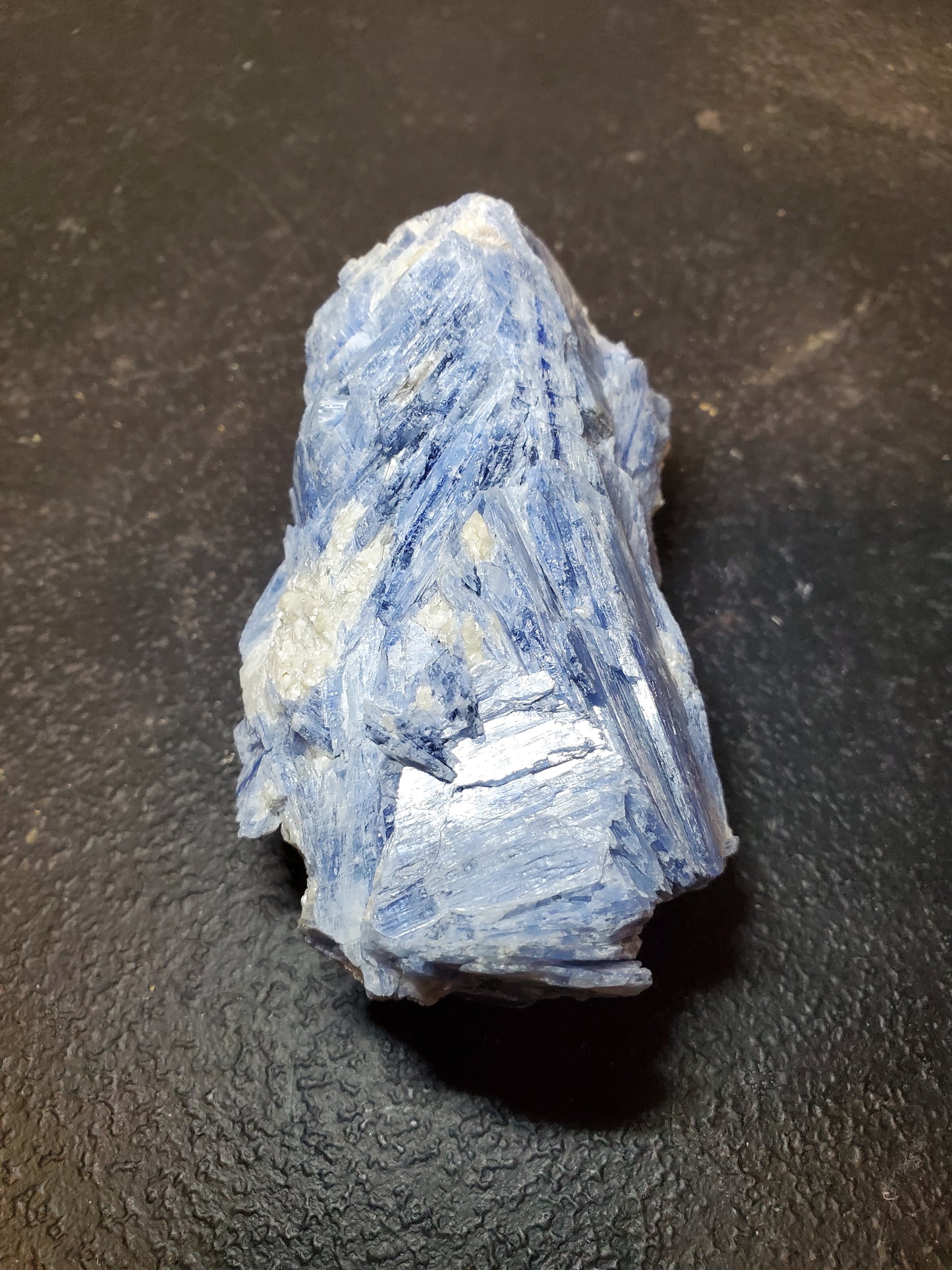 RAW BLUE KYANITE