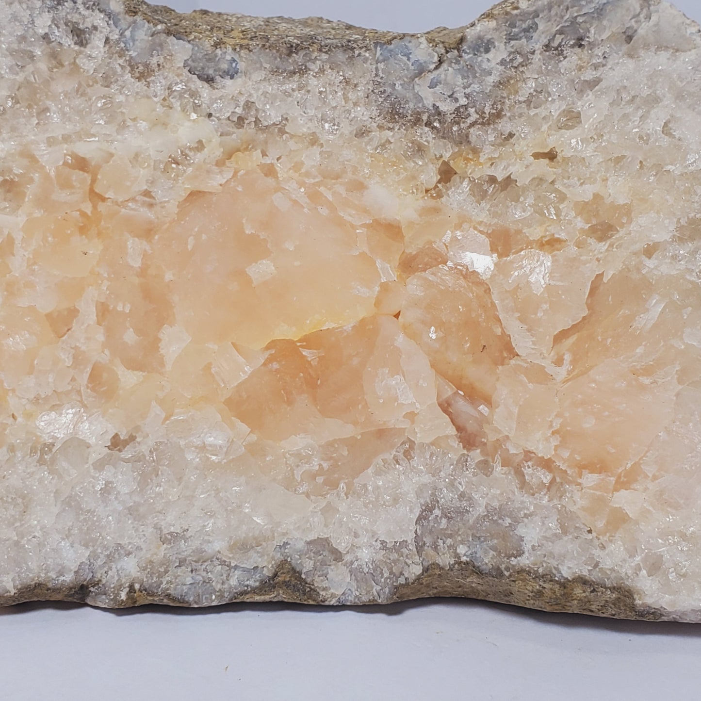 CUT TO STAND FABULOUS KEOKUK GEODE