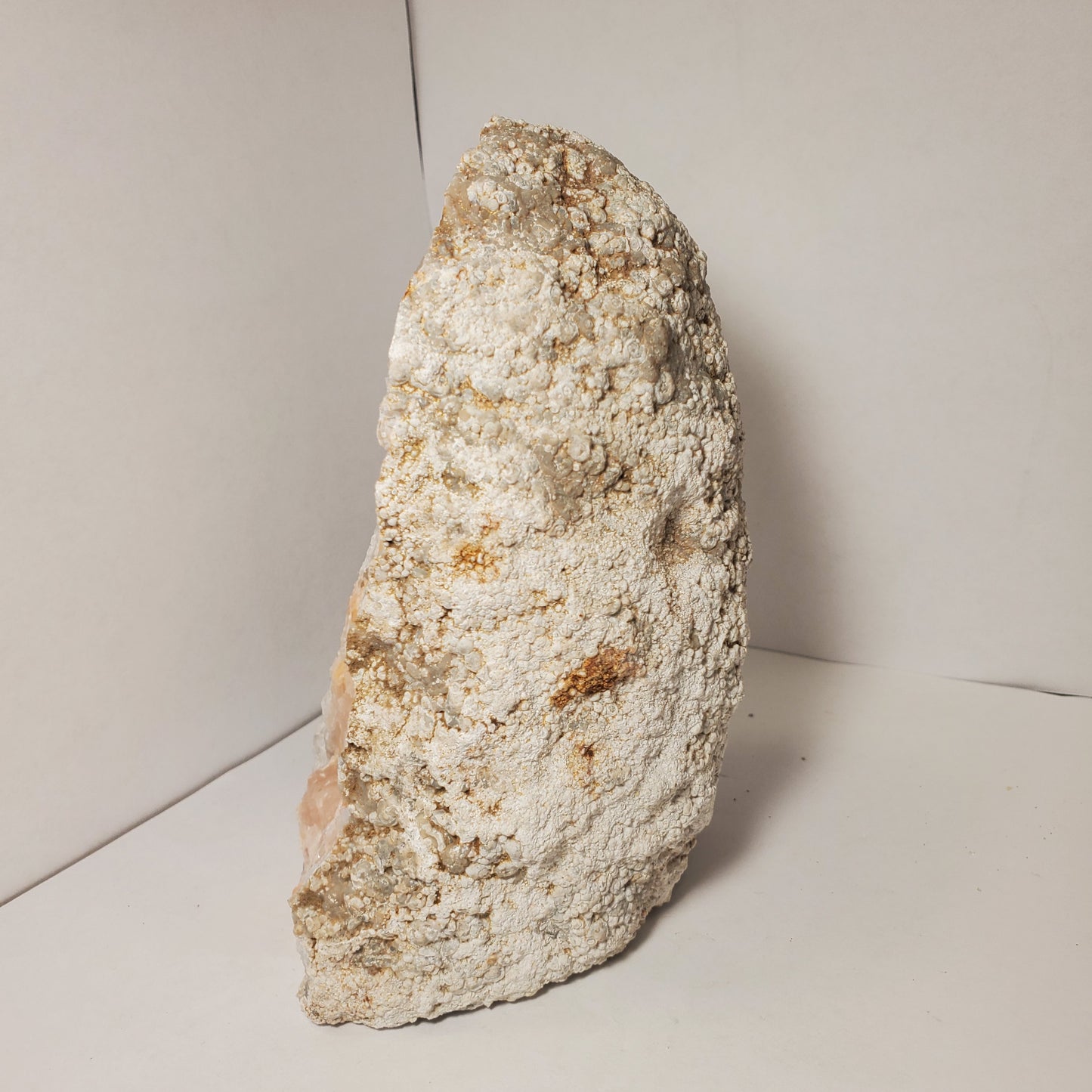 CUT TO STAND FABULOUS KEOKUK GEODE