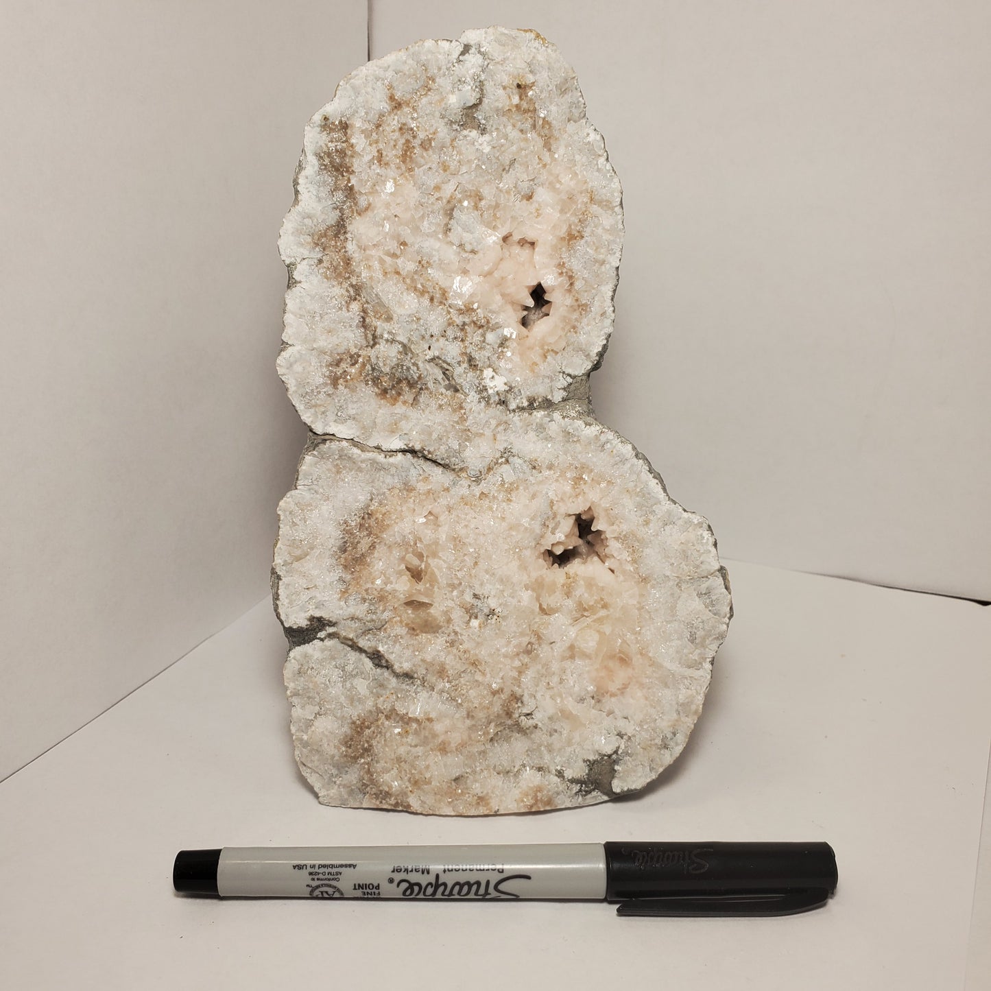 CUT TO STAND DOUBLE FABULOUS KEOKUK GEODE