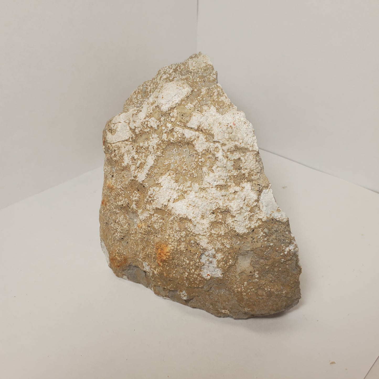 CUT TO STAND FABULOUS KEOKUK GEODE