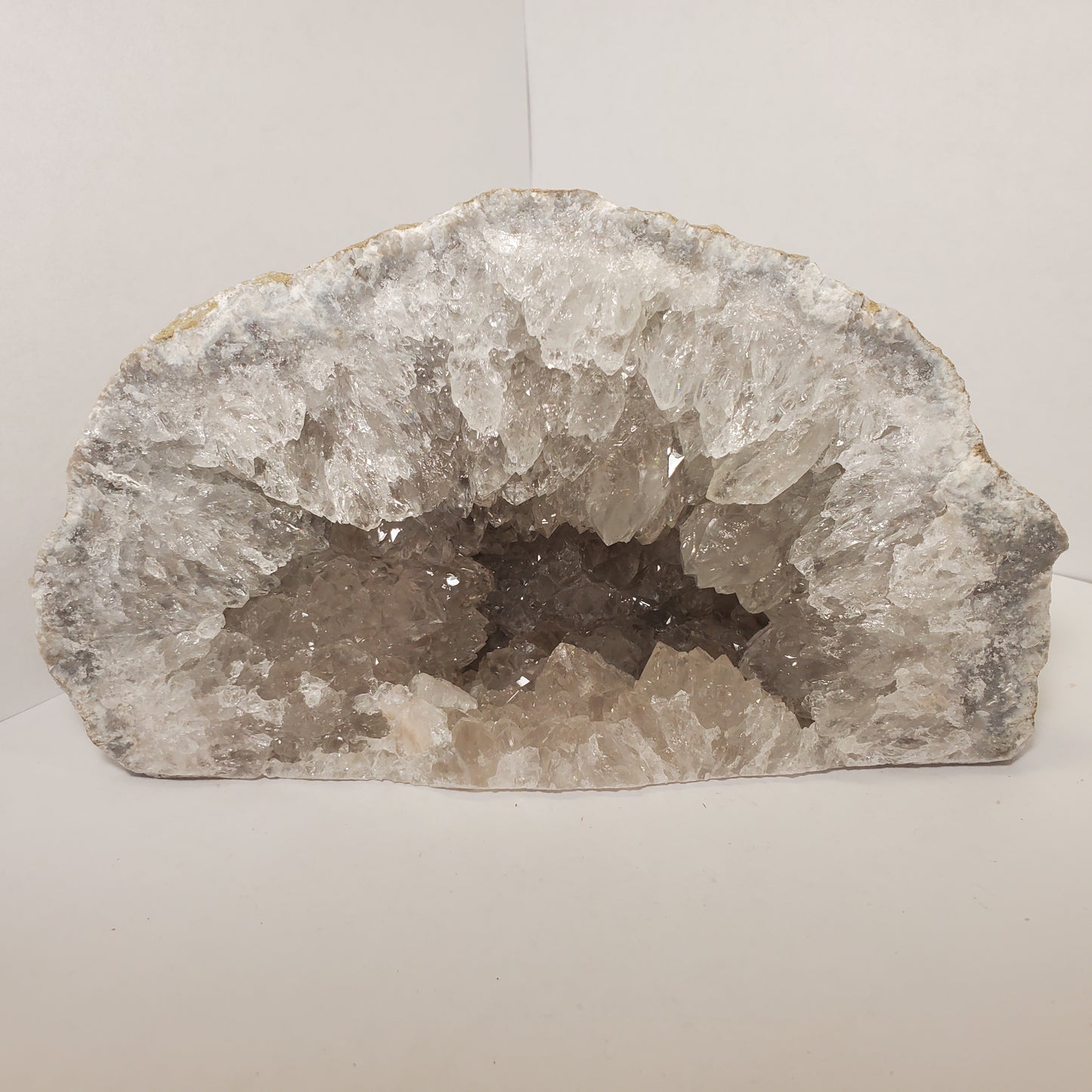 SMOKY QUARTZ CUT TO STAND FABULOUS KEOKUK GEODE