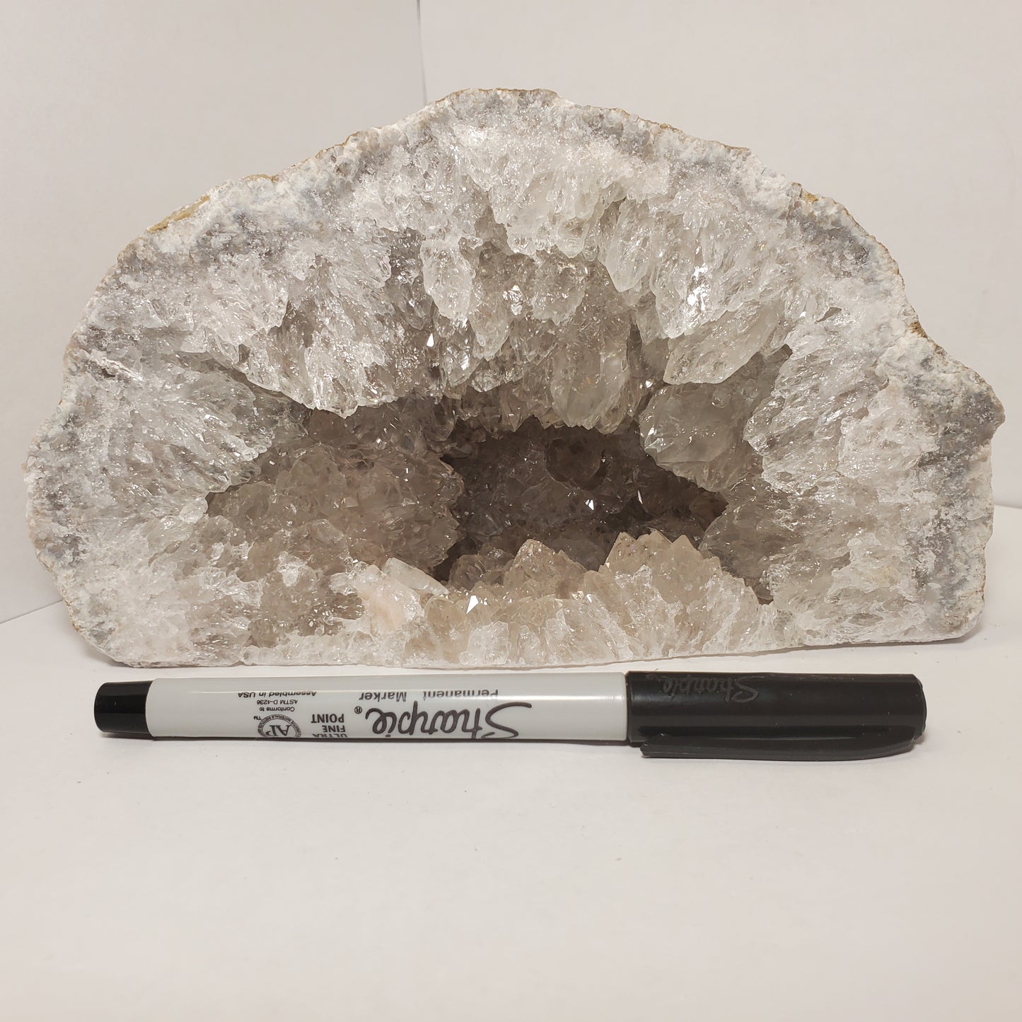 SMOKY QUARTZ CUT TO STAND FABULOUS KEOKUK GEODE