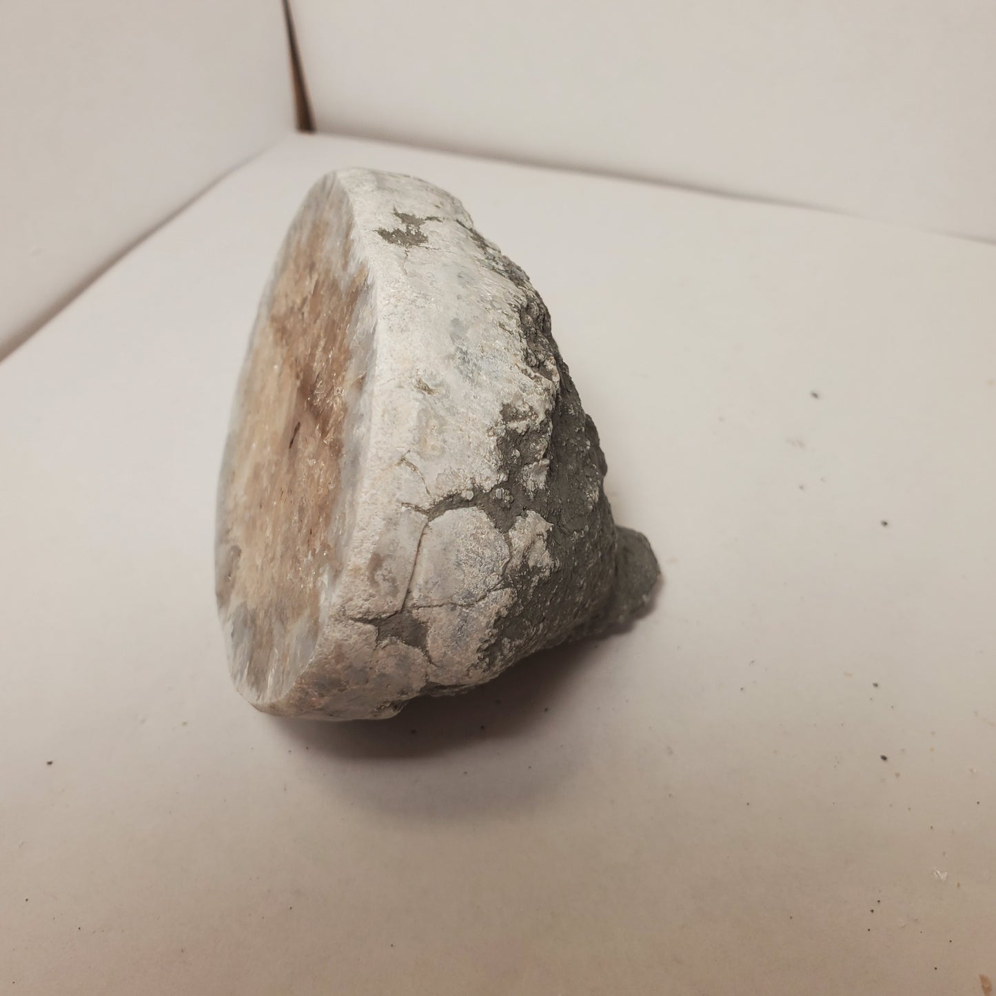 BROWN CALCITE POLISHED FABULOUS KEOKUK GEODE HALF
