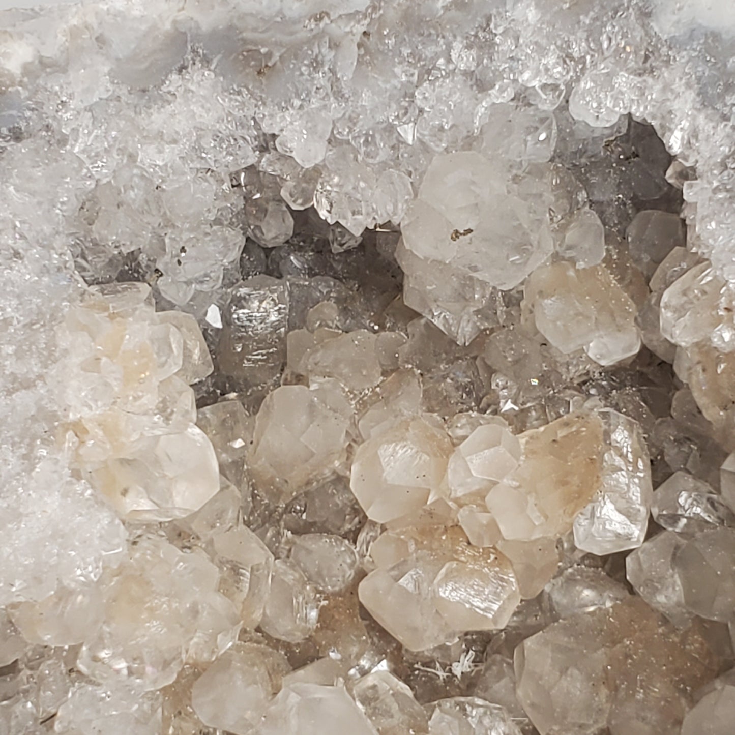 FABULOUS KEOKUK GEODE SET FULL OF CALCITE