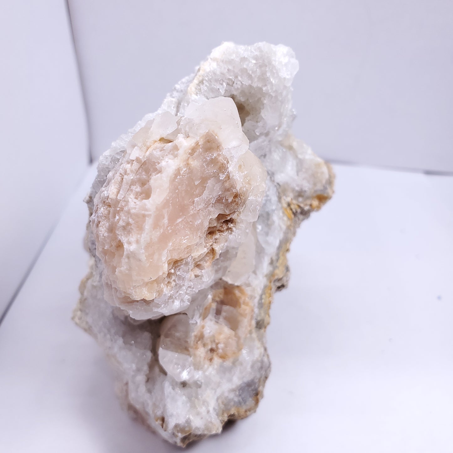 CALCITE QUARTZ CUT TO STAND GEODE CHUNK