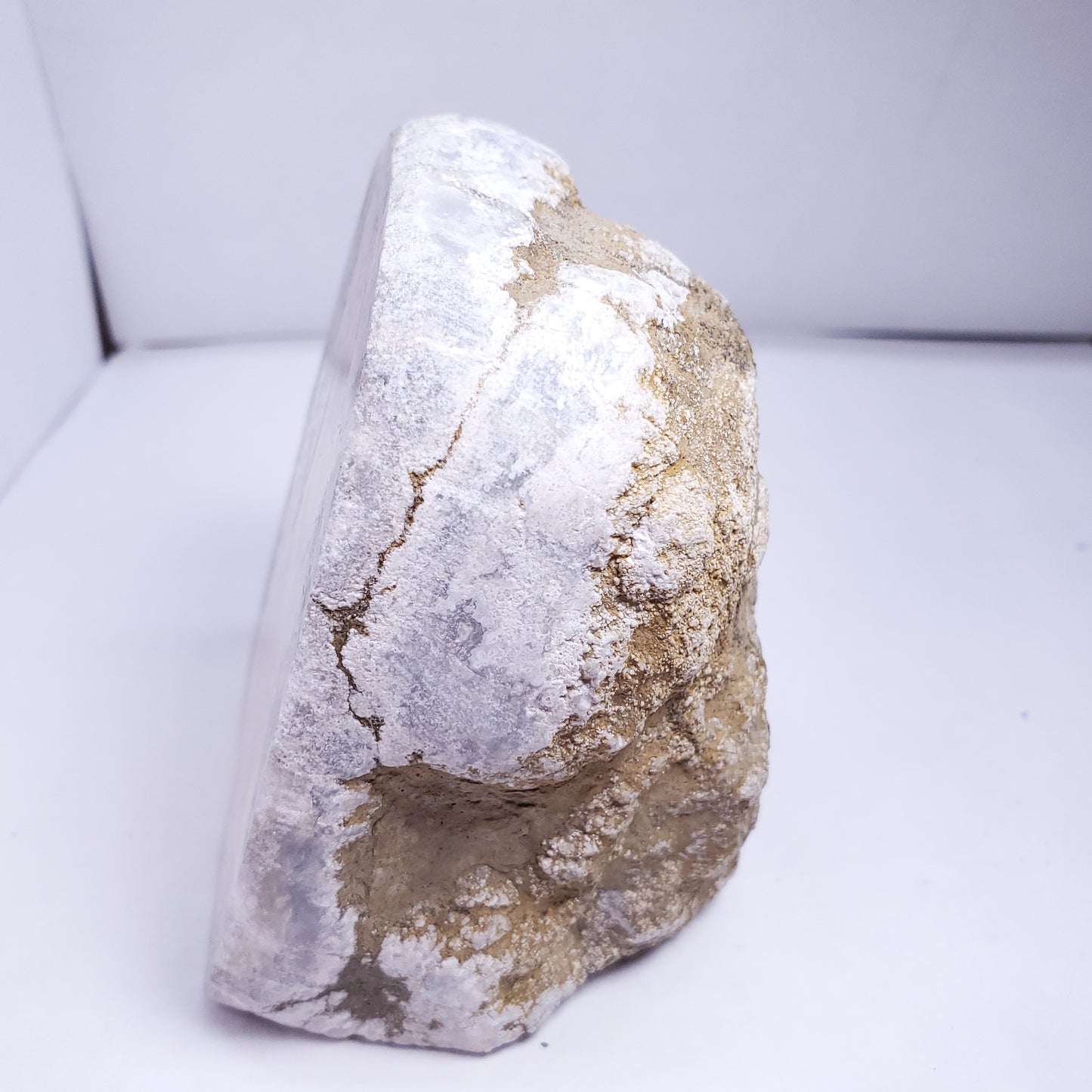 POLISHED FABULOUS KEOKUK GEODE